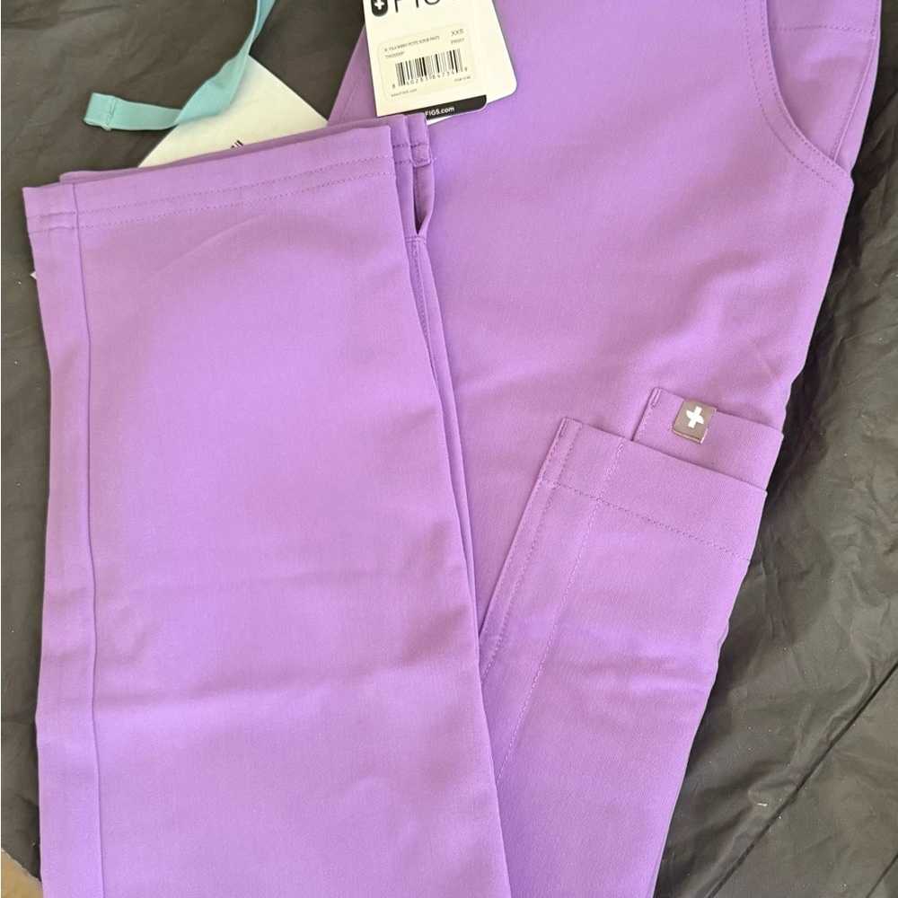 Lilac Dawn Petite Skinny Scrub Pants